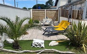 MAISON TERRASSE JARDIN SANS VIS-à-VIS PARKING ANIMAUX ACCEPTES
